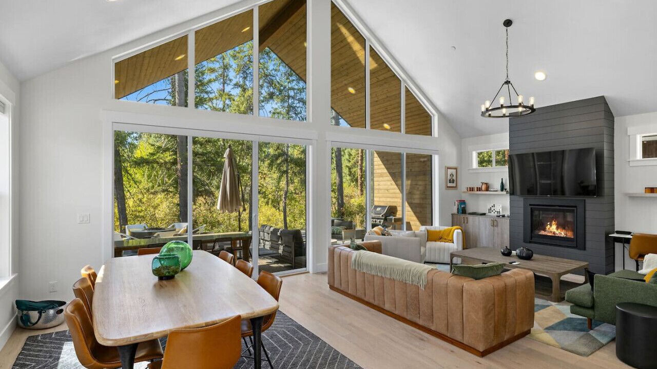 Photo of Livingroom in Roslyn