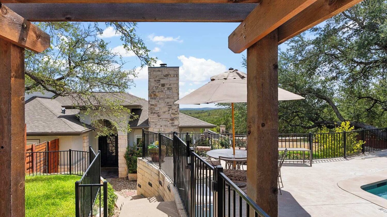 Photo of Outdoor in Cardinal Hills