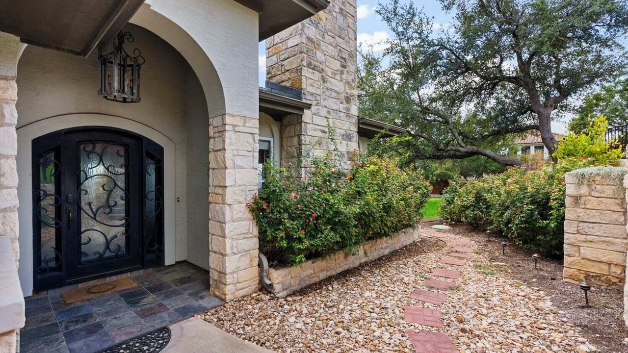 Photo of Outdoor in Cardinal Hills