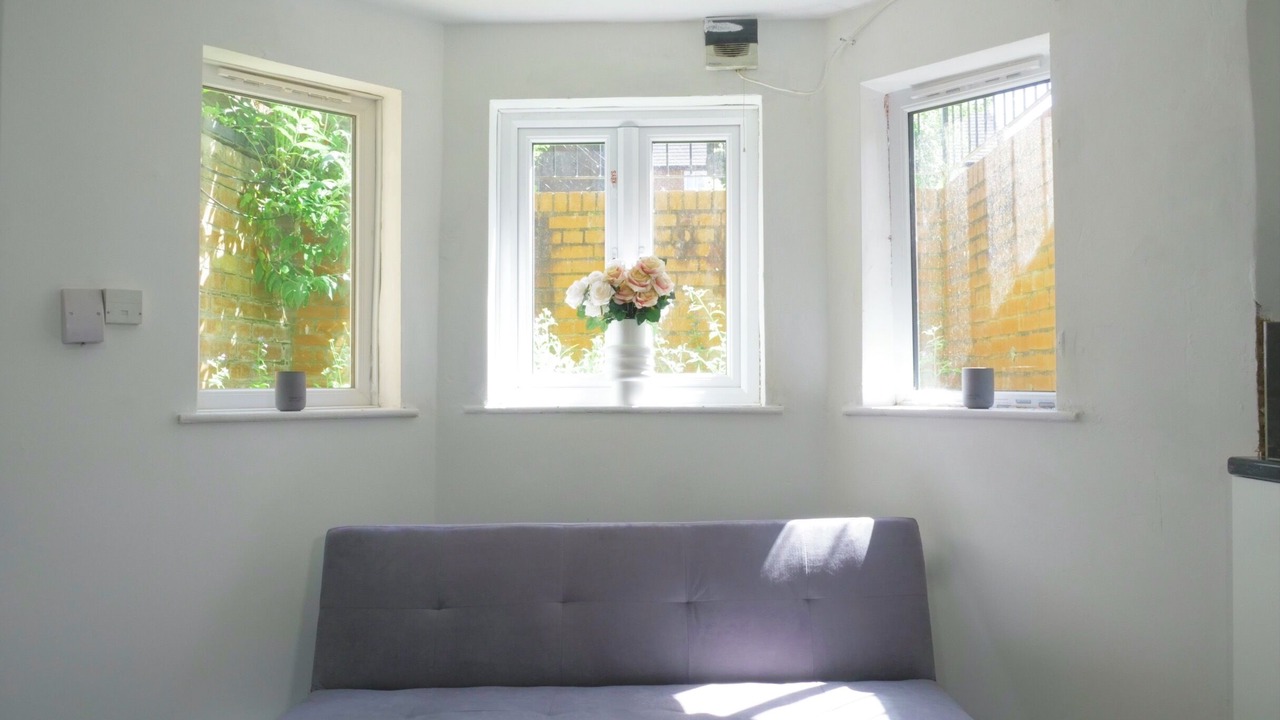 Photo of Livingroom in Leamington Spa