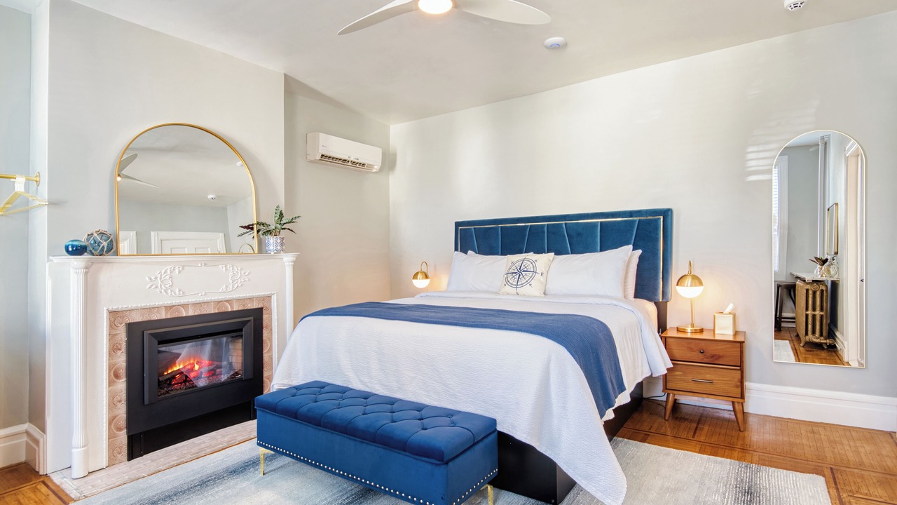 Photo of Others in Hudson