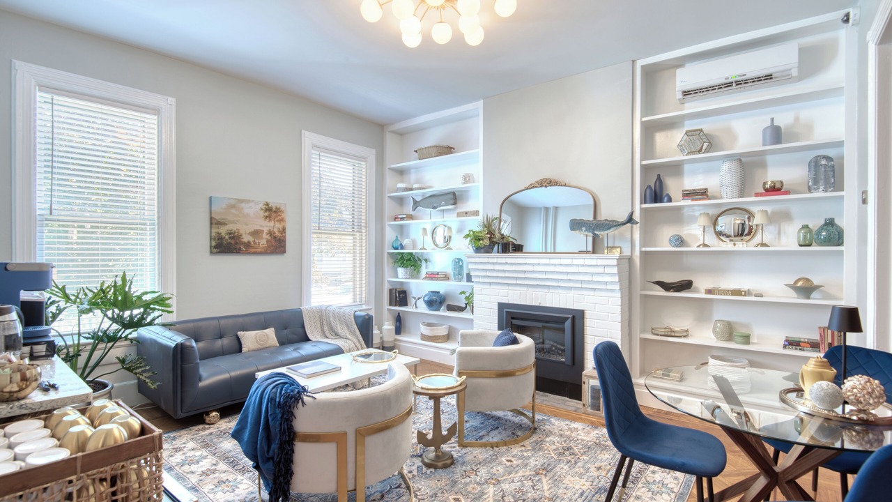 Photo of Others in Hudson