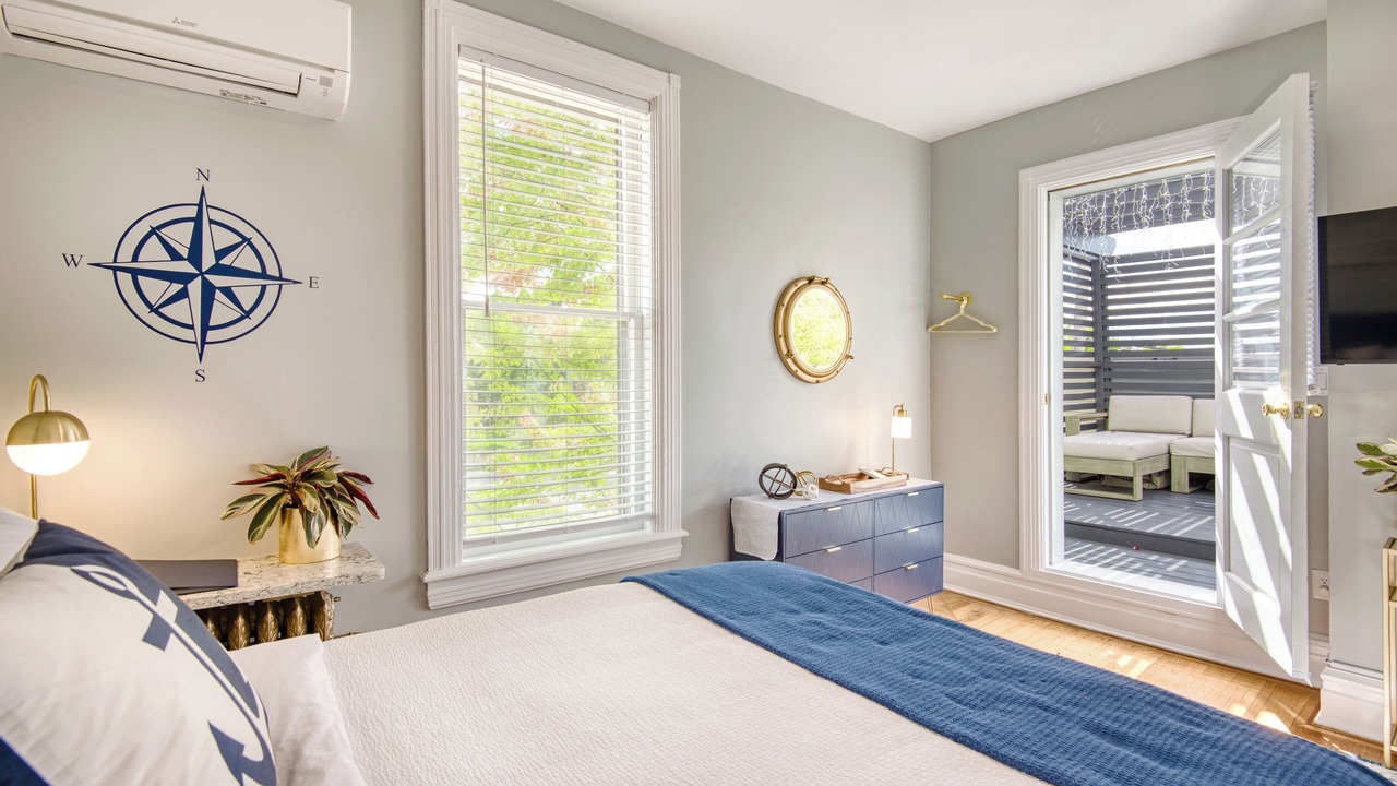 Photo of Others in Hudson