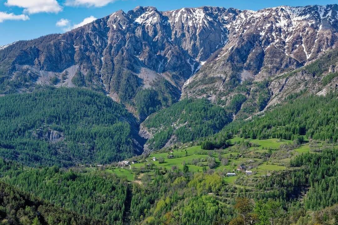 Photo of Outdoor in Saint-Martin-dʼEntraunes