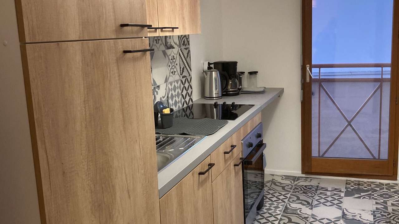 Photo of Kitchen in Poincare - Foch - Anatole France - Croix de Bourgogne