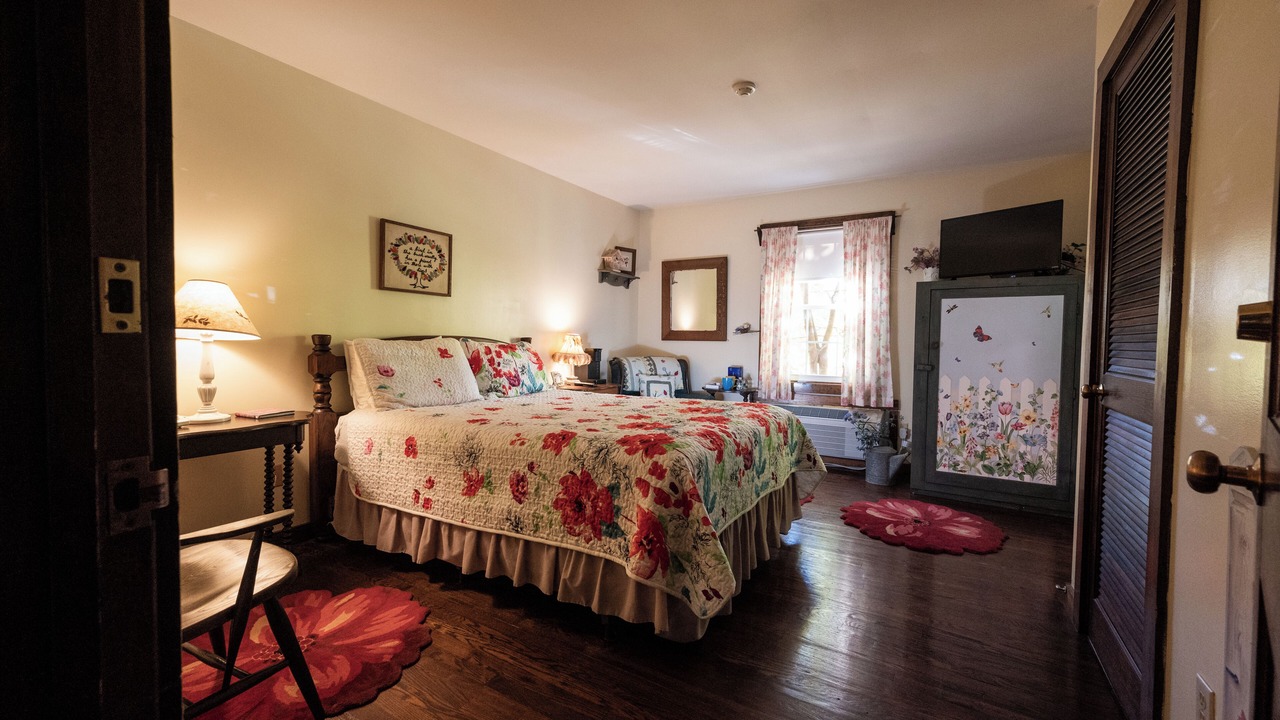 Photo of Bedroom in Averill Park