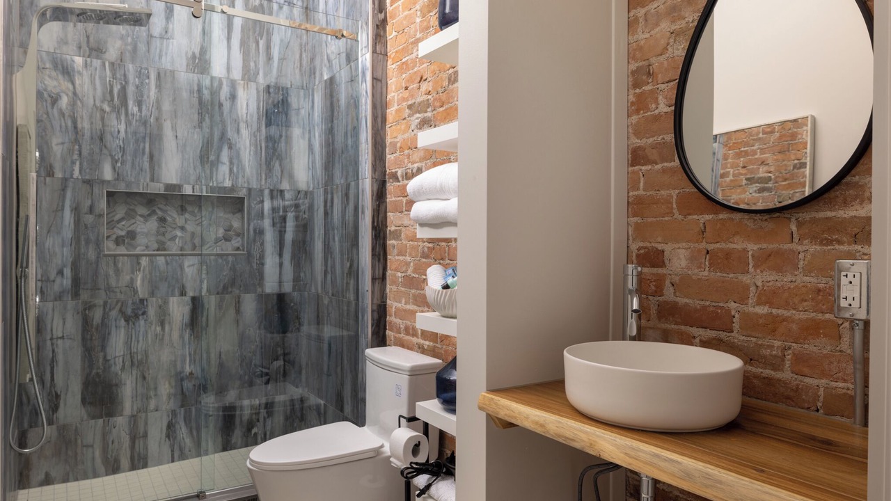 Photo of Bathroom in Boblo Island
