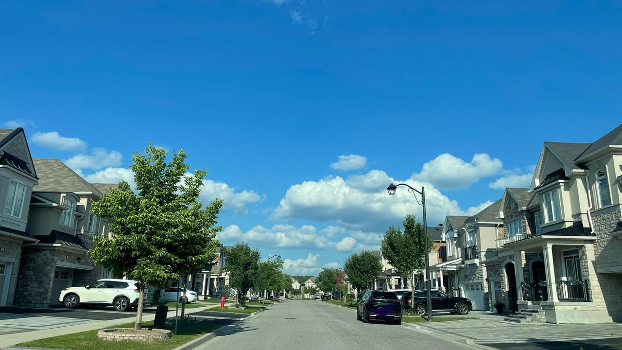 Photo of Others in Aurora