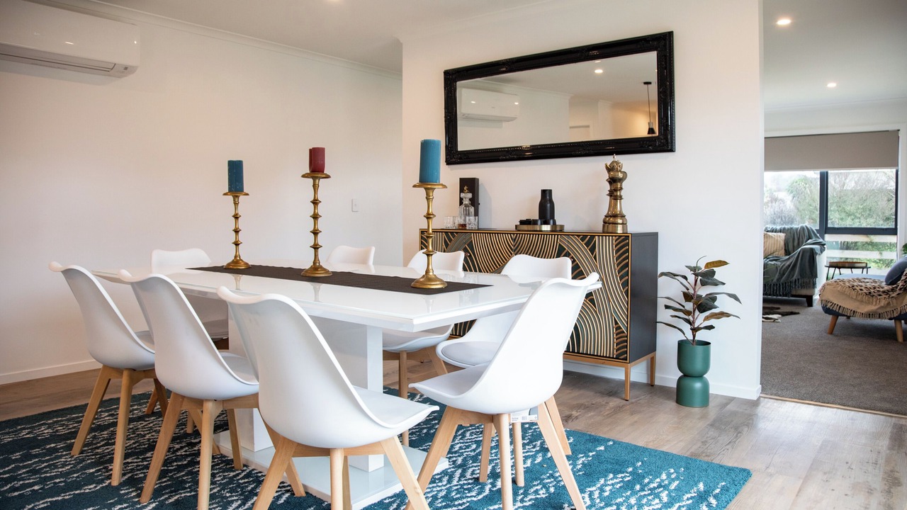 Photo of Livingroom in Carterton