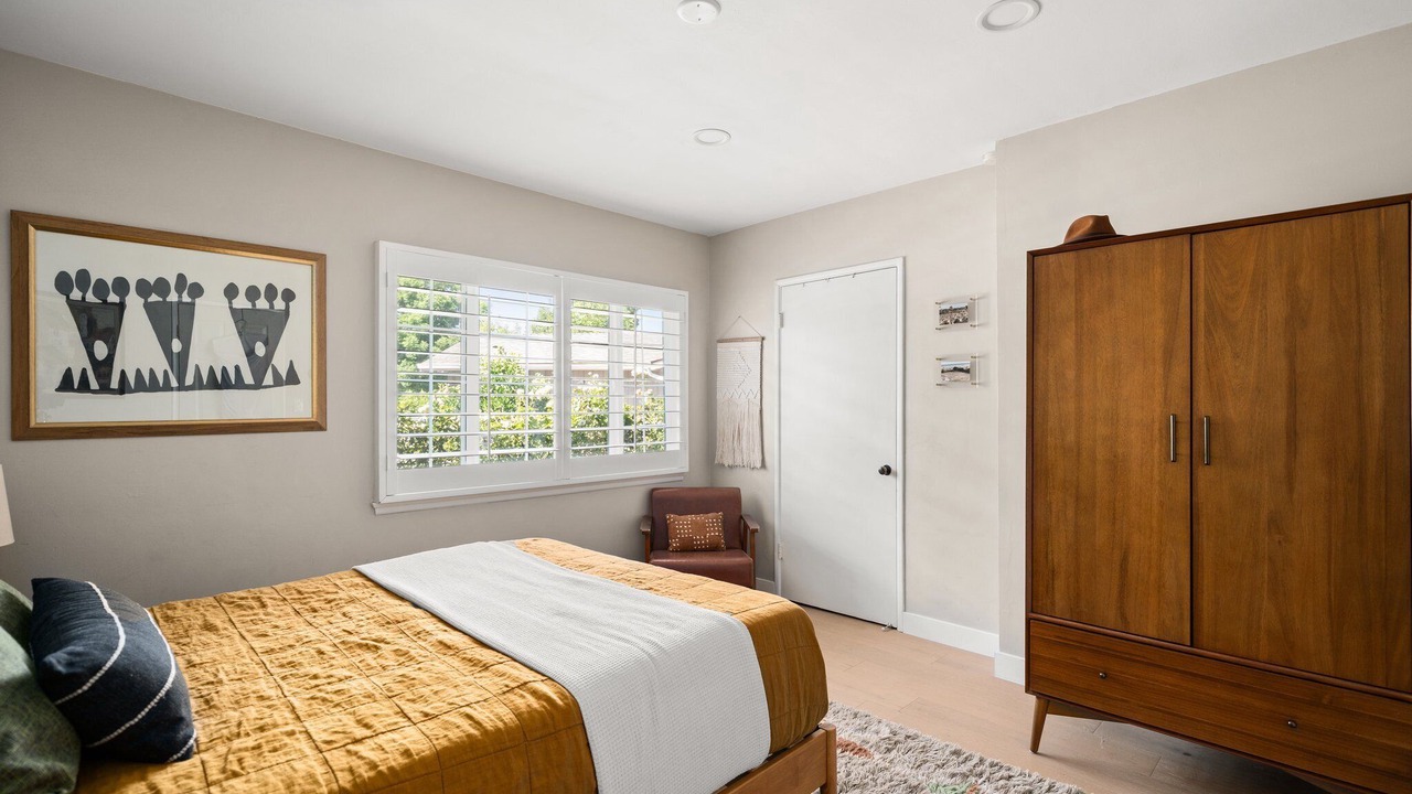 Photo of Bedroom in Reseda