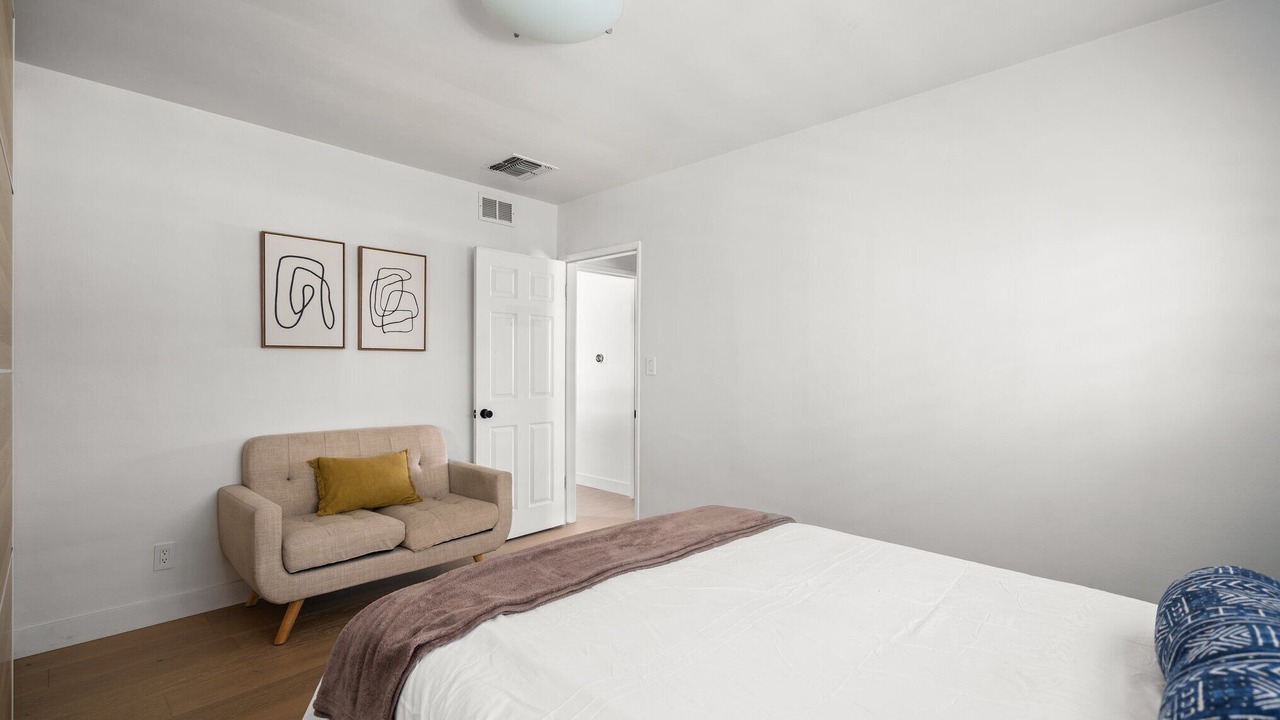 Photo of Bedroom in Reseda