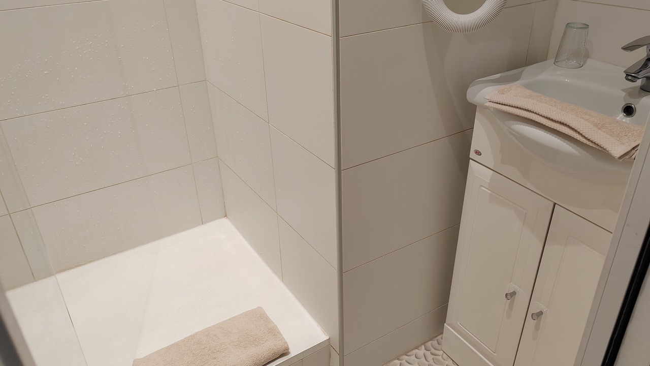 Photo of Bathroom in Dieppe