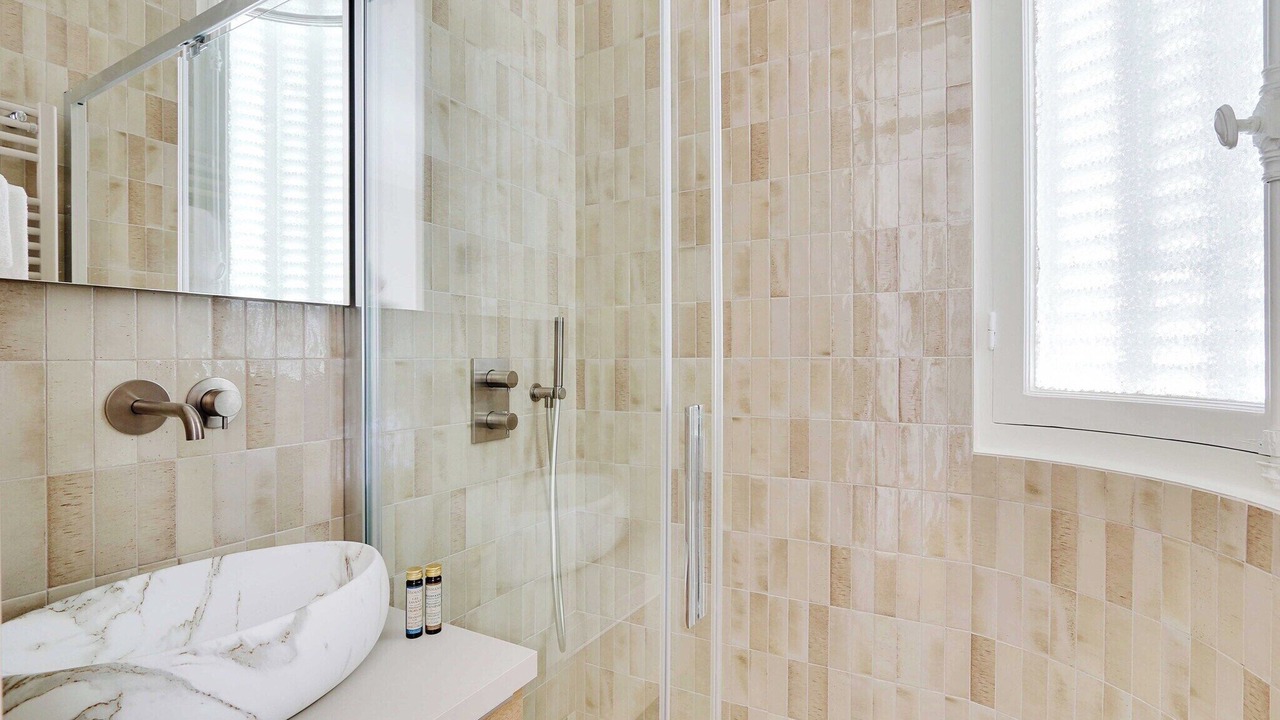 Photo of Bathroom in Porte-Dauphine
