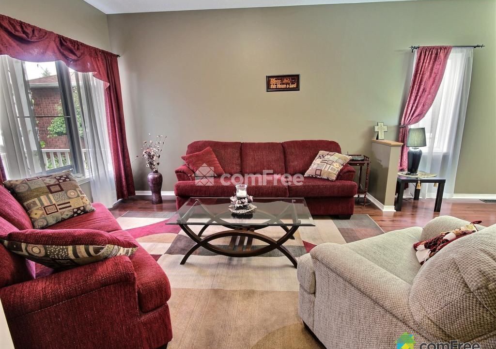 Photo of Livingroom in Ottawa Division