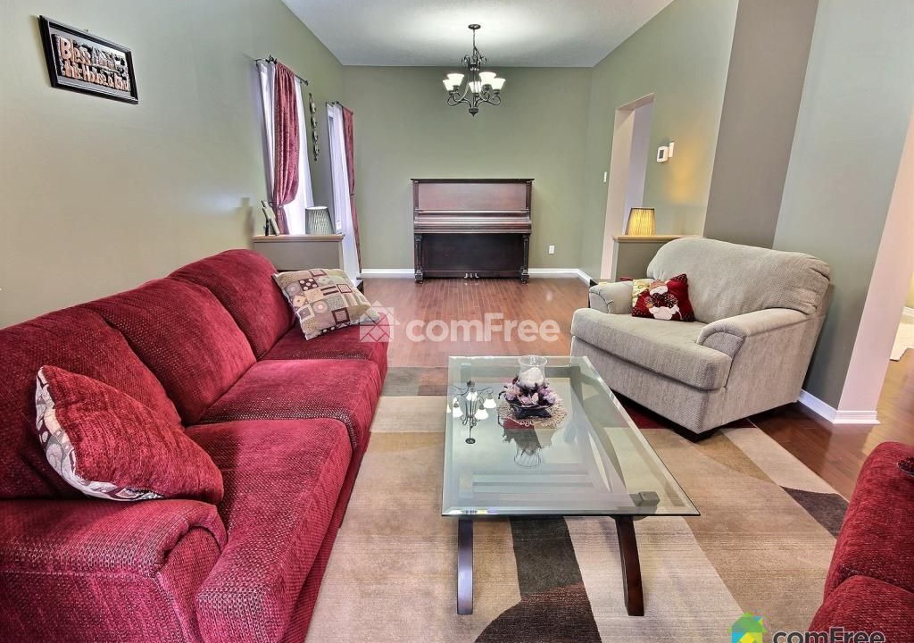 Photo of Livingroom in Ottawa Division
