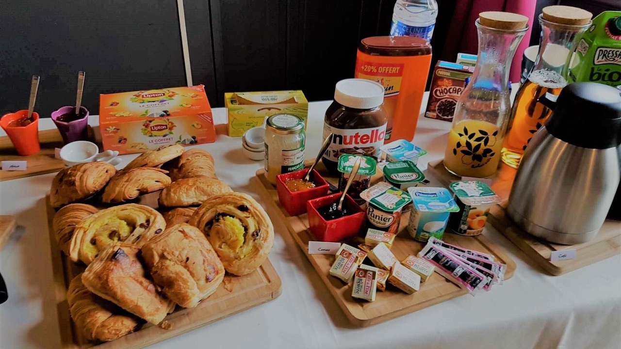 Photo of Others in Cluis