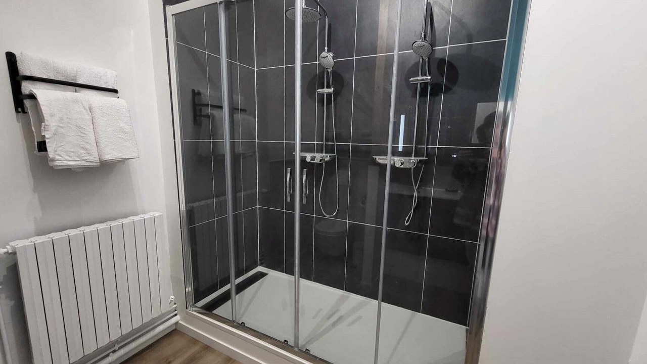 Photo of Others in Cluis