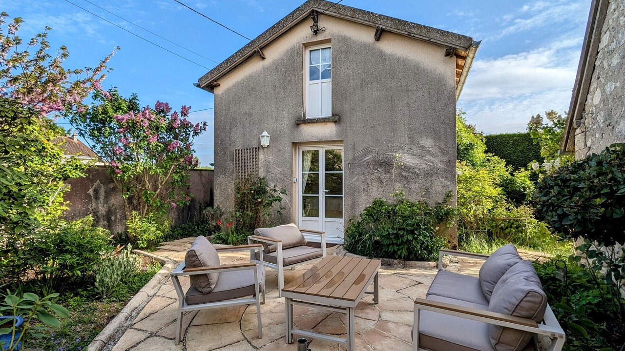 Photo of Patio Balcony in Azay-le-Ferron