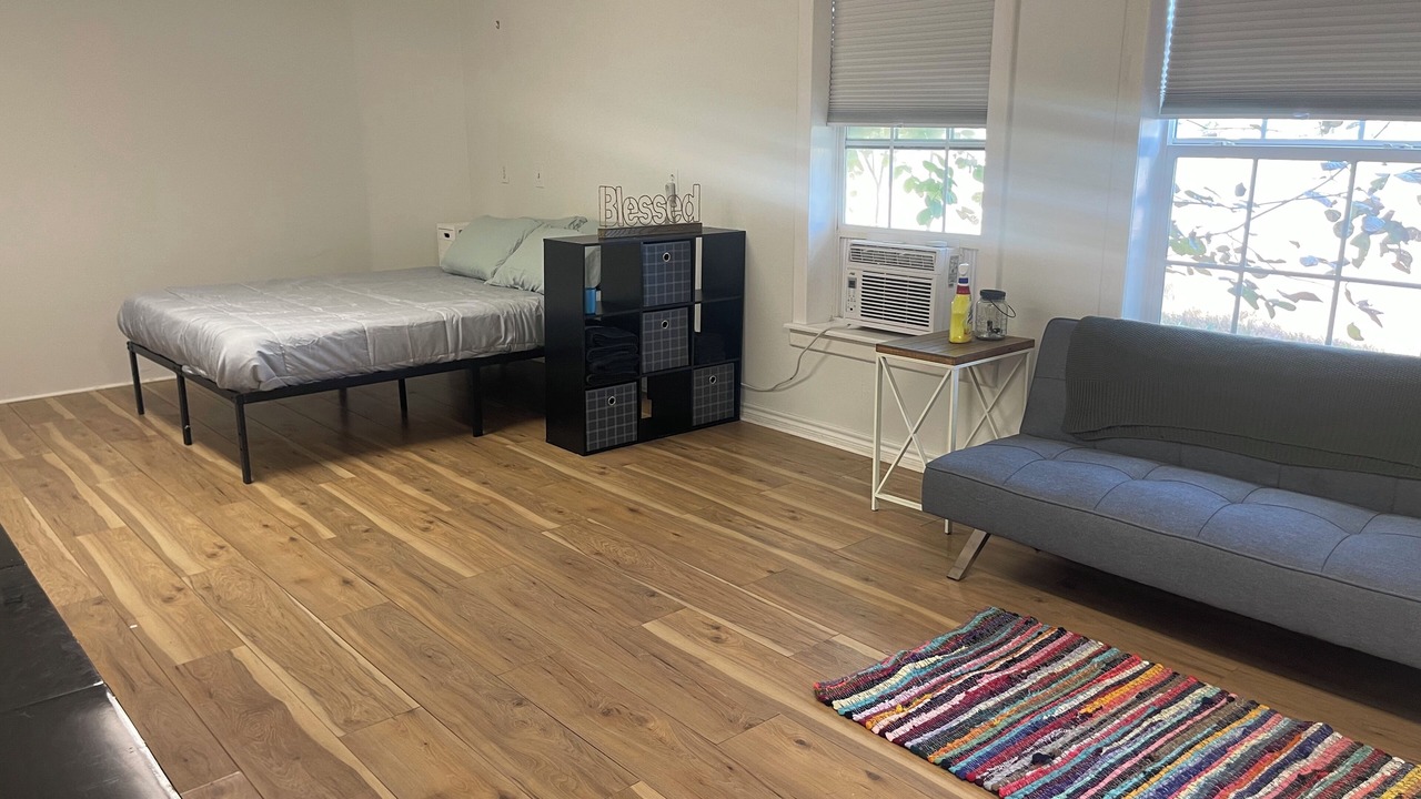 Photo of Bedroom in Navasota