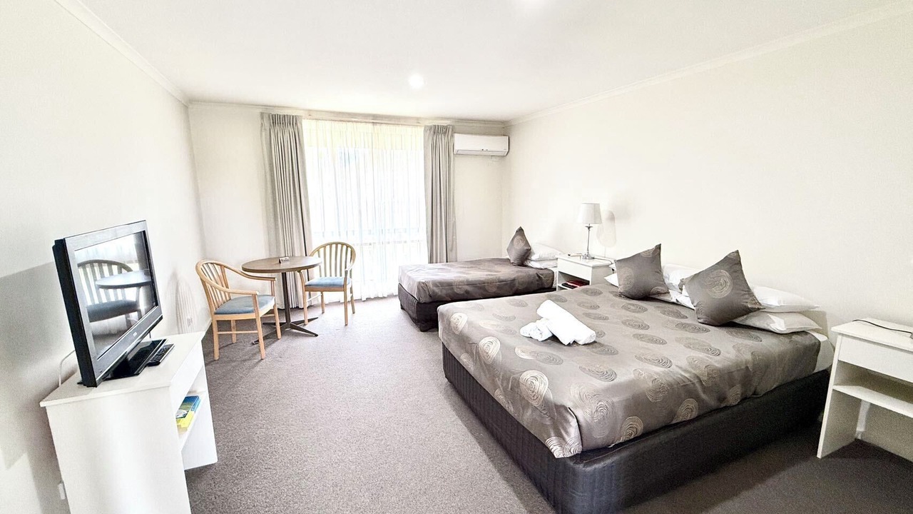 Photo of Others in Mathoura