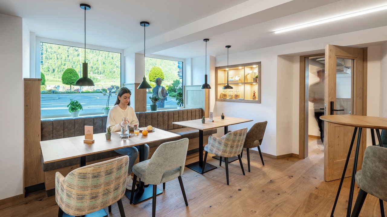 Photo of Others in Arth