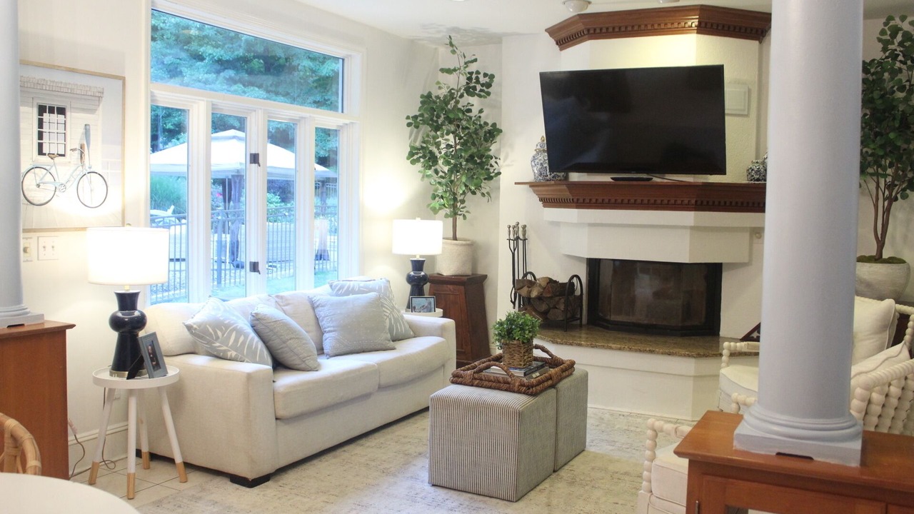 Photo of Livingroom in Carmel