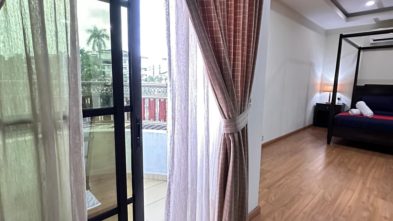 Photo of Others in Jambu