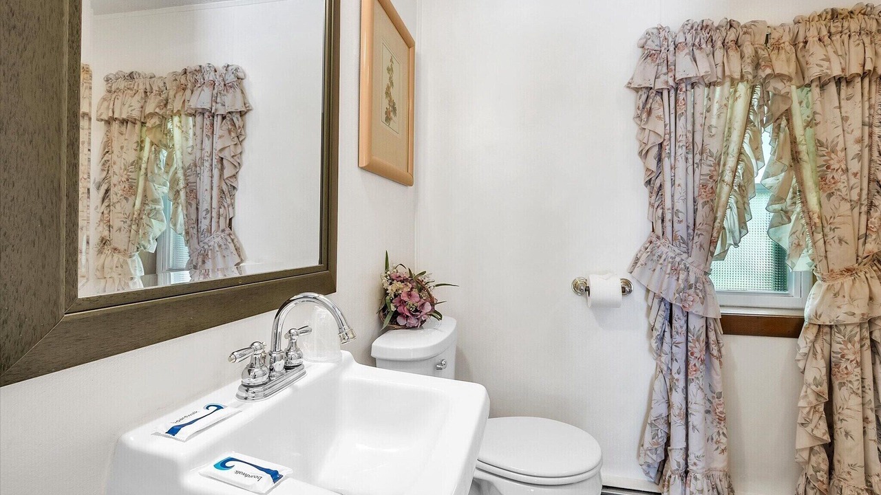 Photo of Bathroom in Shaftsburg