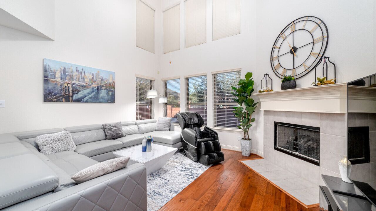 Photo of Livingroom in Valley Ranch