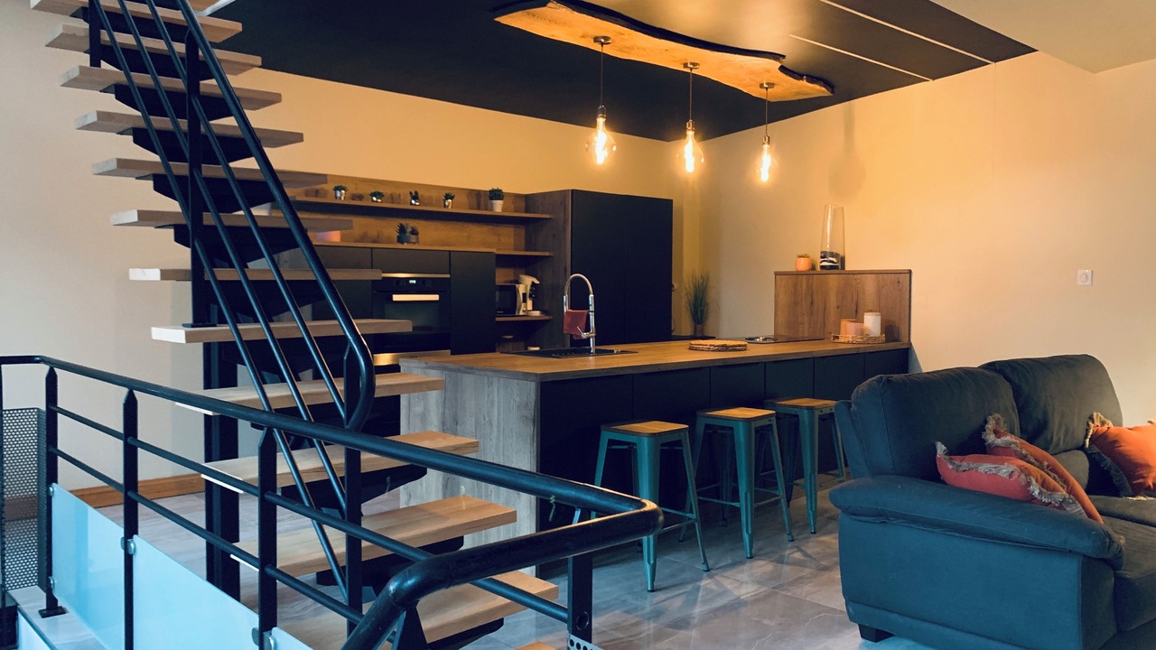 Photo of Others in Flacey