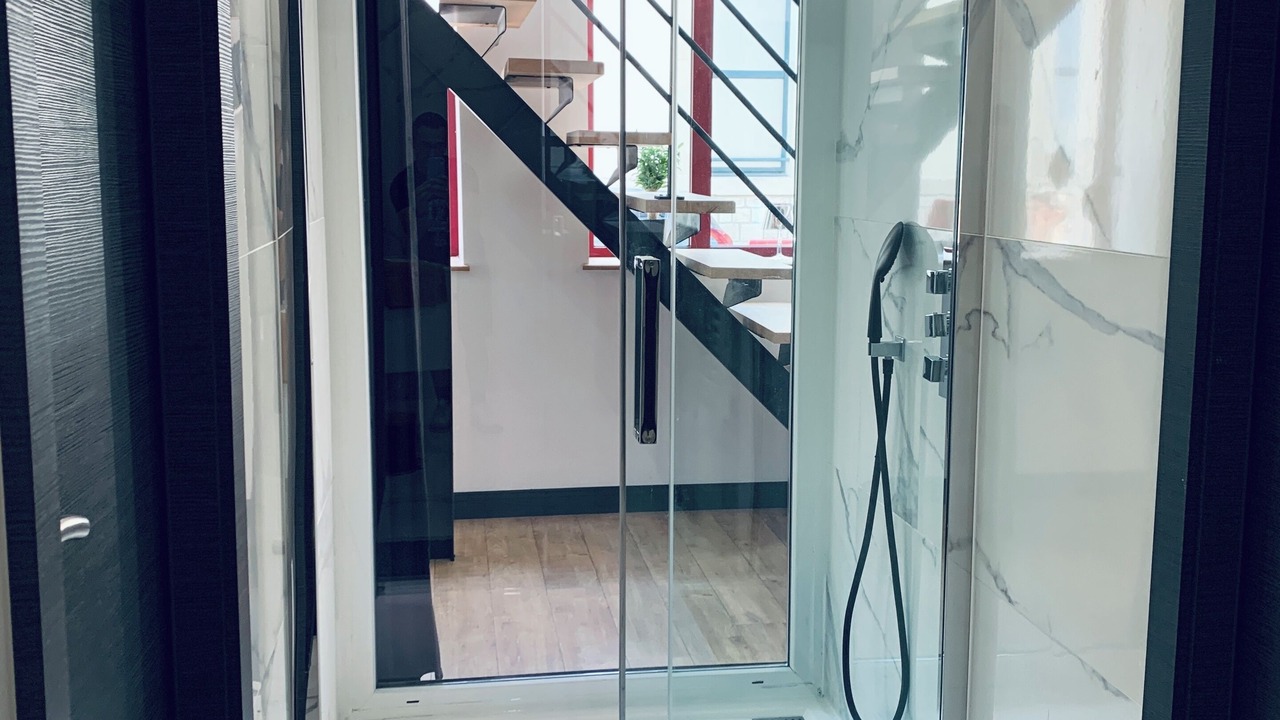 Photo of Others in Flacey