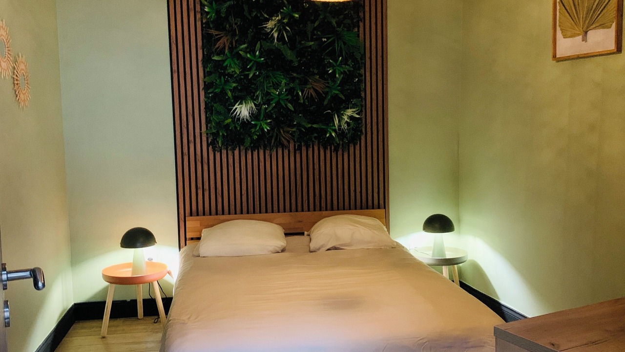 Photo of Others in Flacey