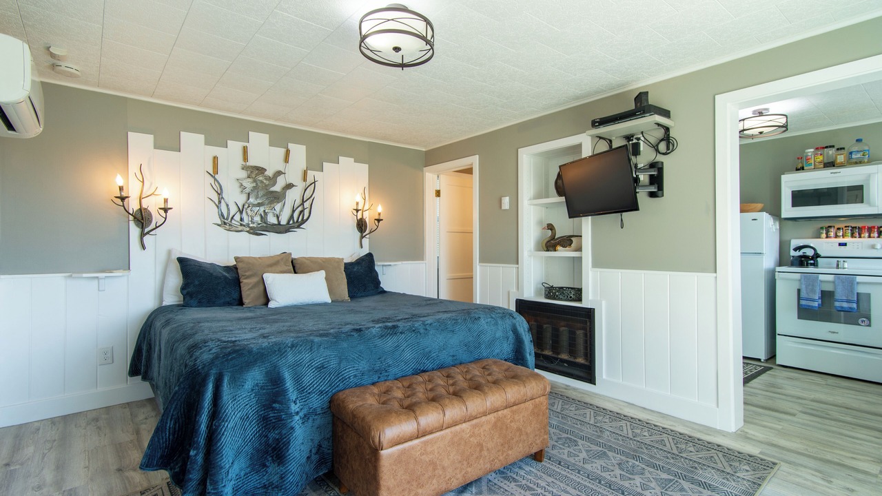 Photo of Others in Crescent