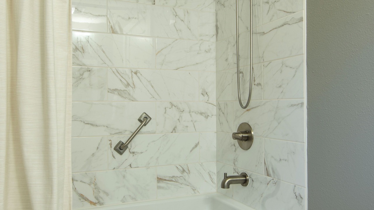 Photo of Bathroom in Crescent