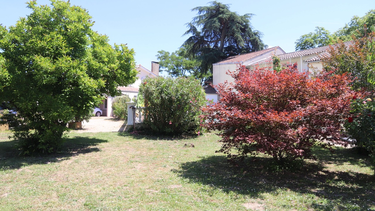 Photo of Outdoor in Lamothe-Landerron