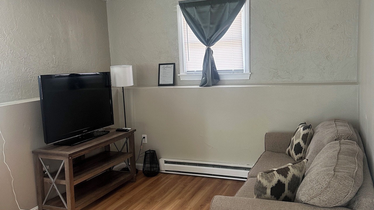 Photo of Livingroom in Saugus