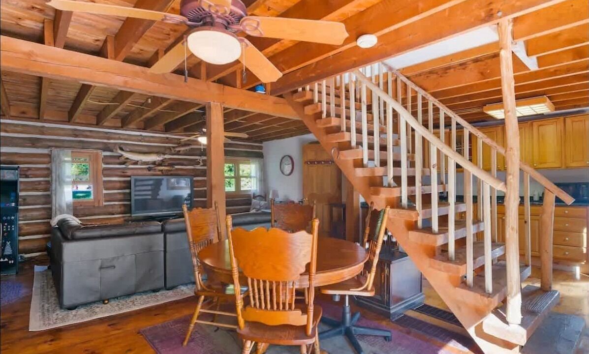 Photo of Livingroom in Mayfield