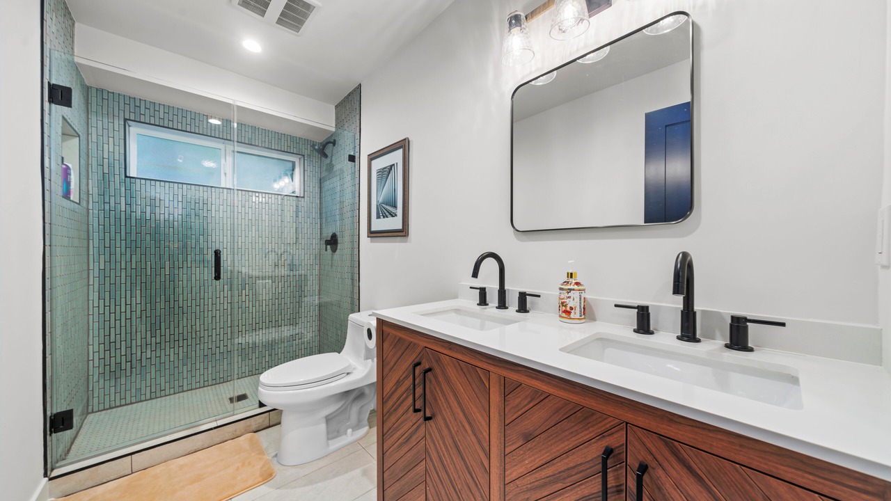 Photo of Bathroom in Hollywood