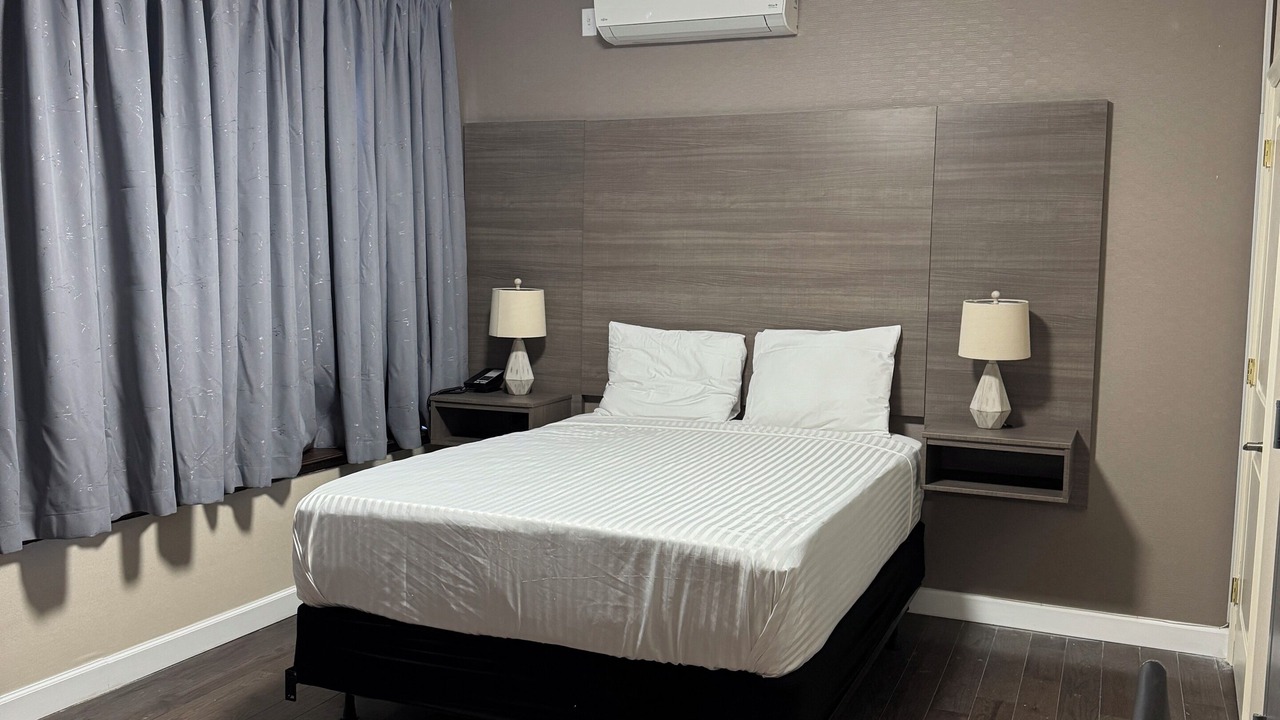 Photo of Bedroom in South Side