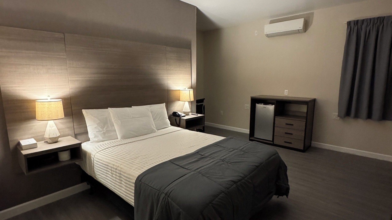 Photo of Bedroom in South Side