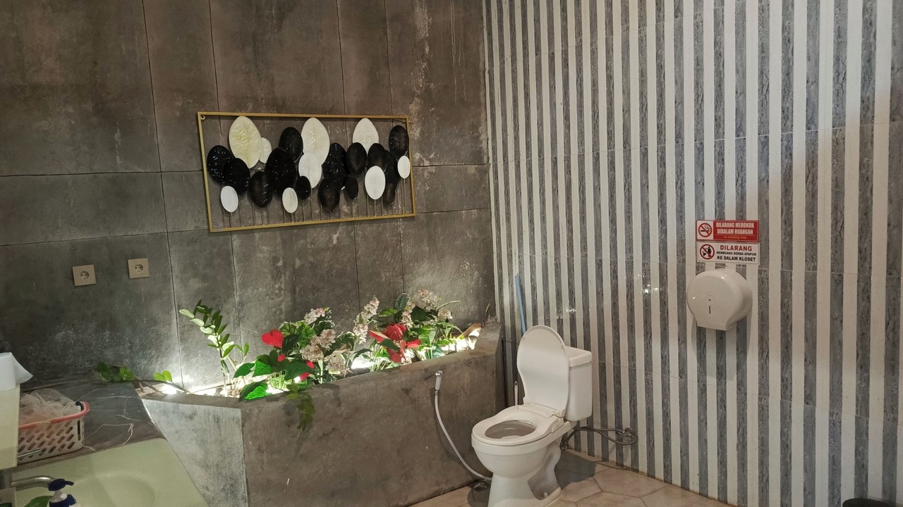Photo of Bathroom in Rendeh