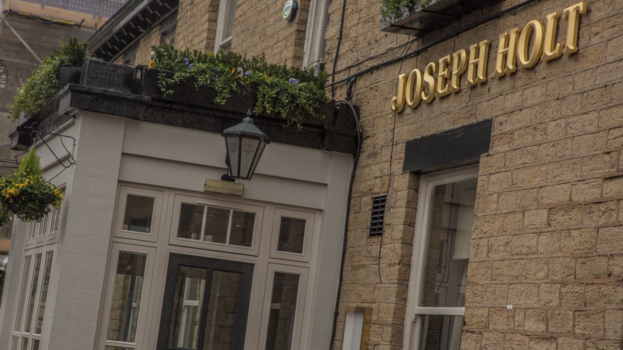 Photo of Outdoor in Padfield