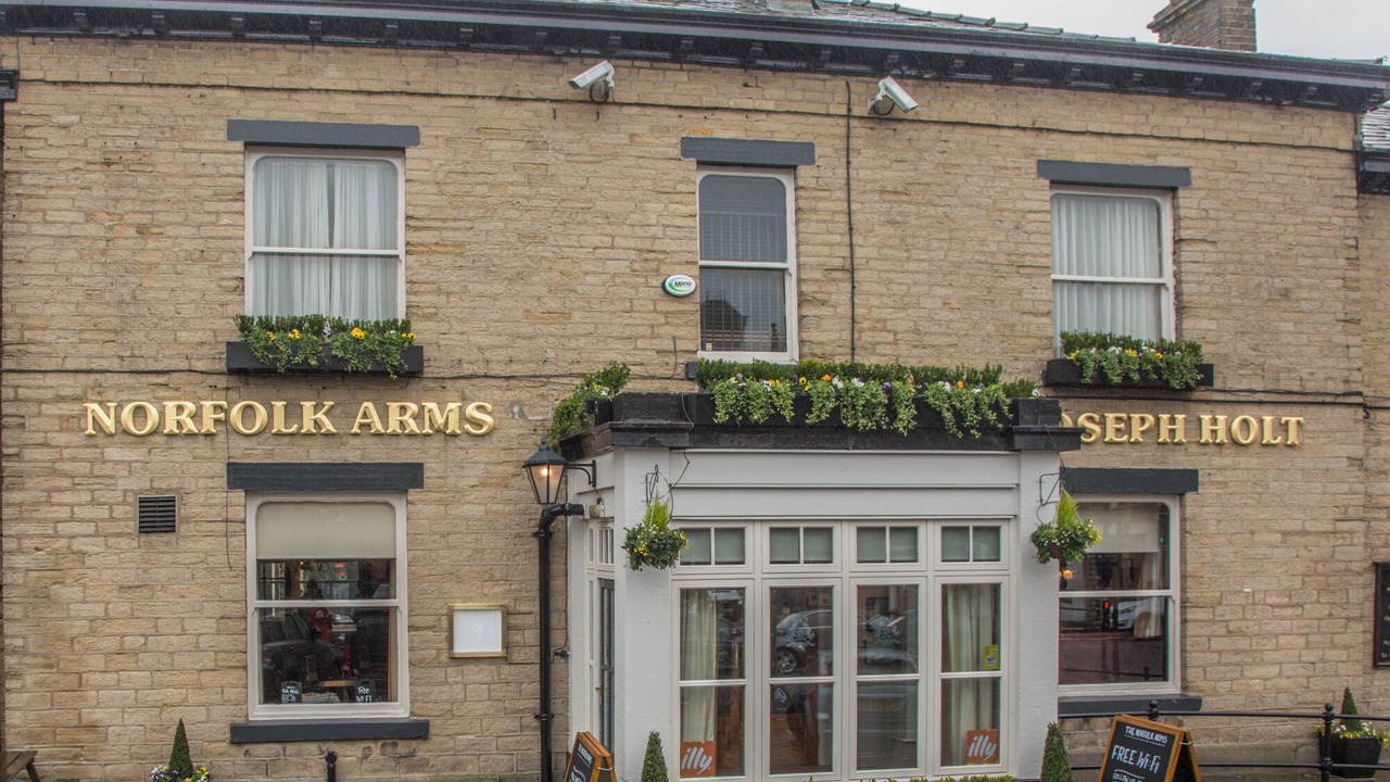 Photo of Outdoor in Padfield