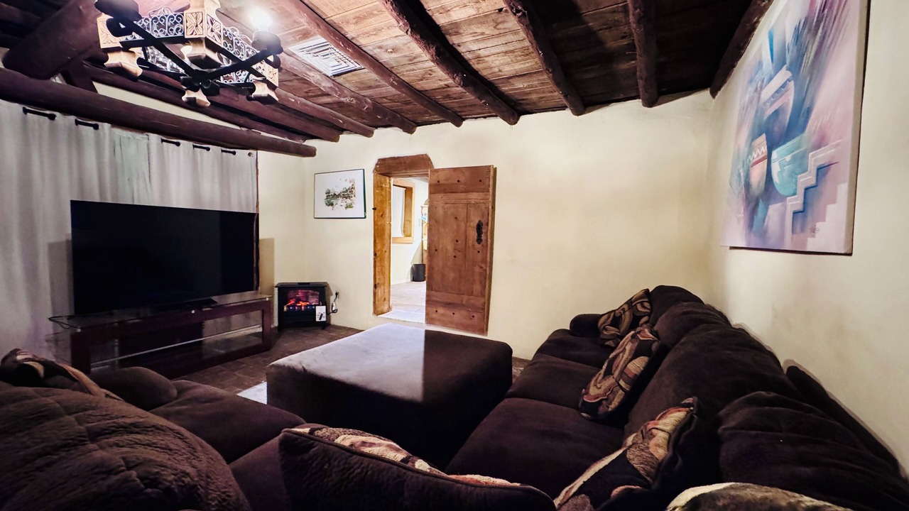 Photo of Livingroom in Placitas