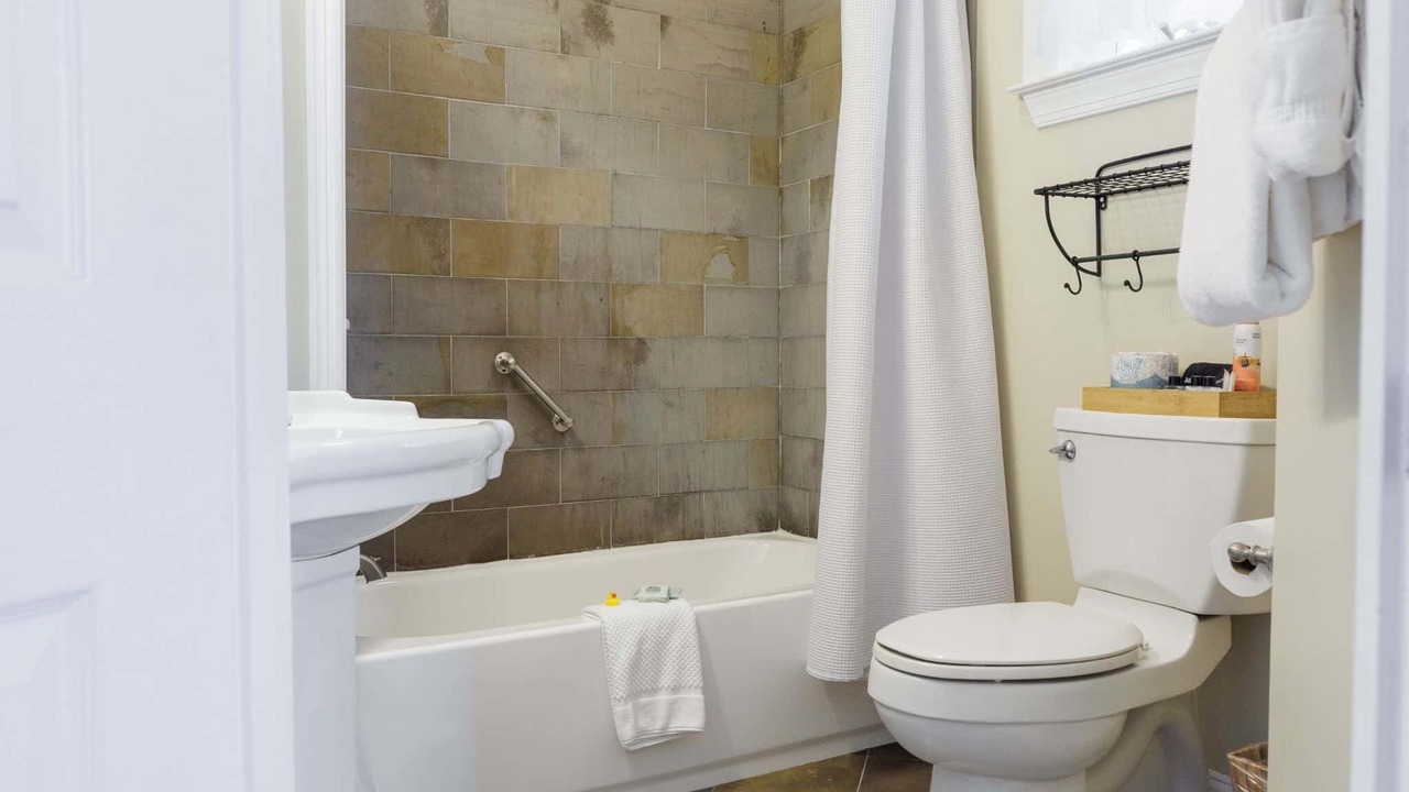 Photo of Bathroom in Lookout Mountain