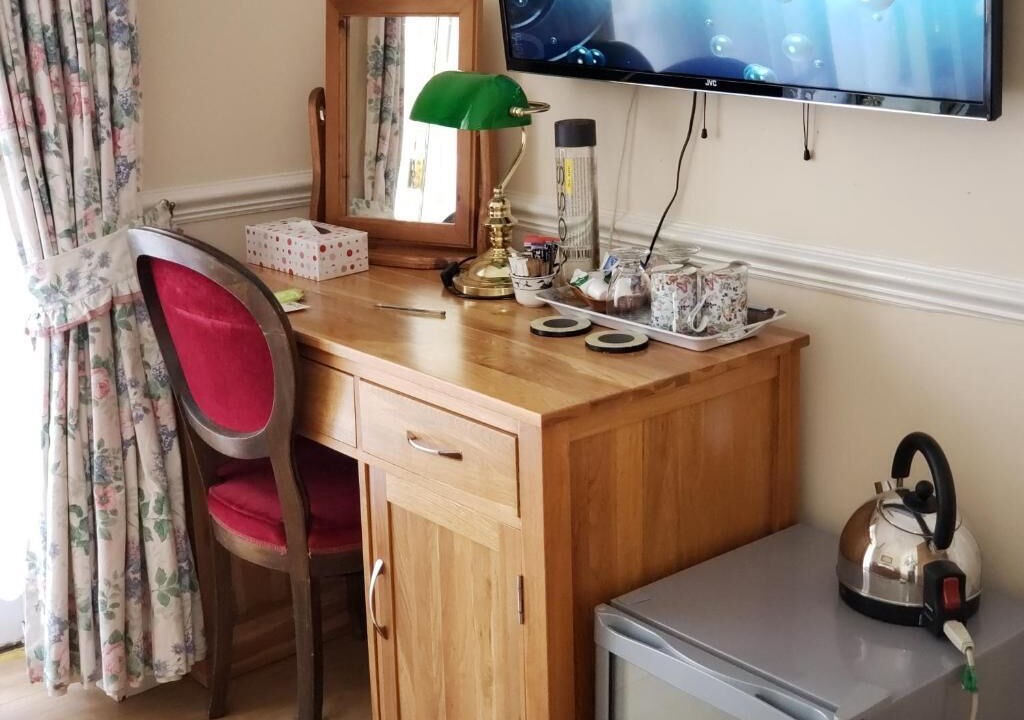 Photo of Others in Clifton Hampden