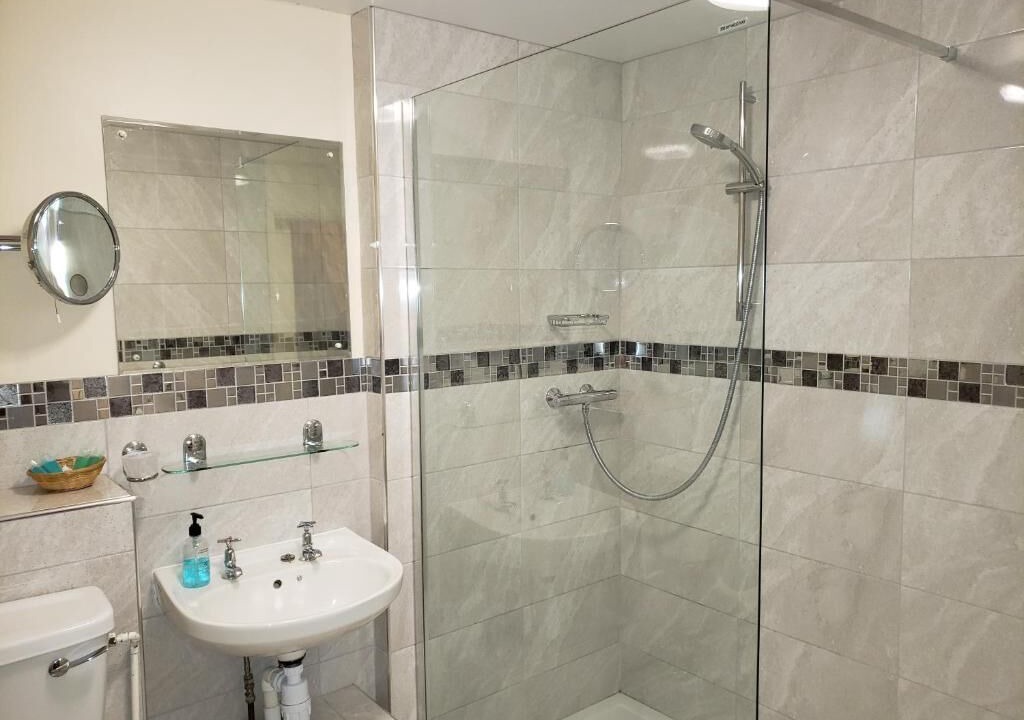 Photo of Others in Clifton Hampden