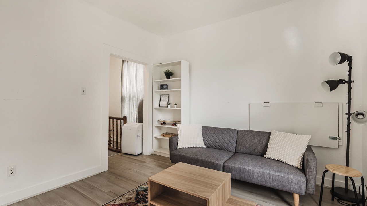 Photo of Livingroom in Pointe-Saint-Charles