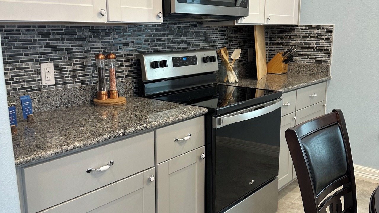 Photo of Kitchen in Northwest Los Angeles Heights