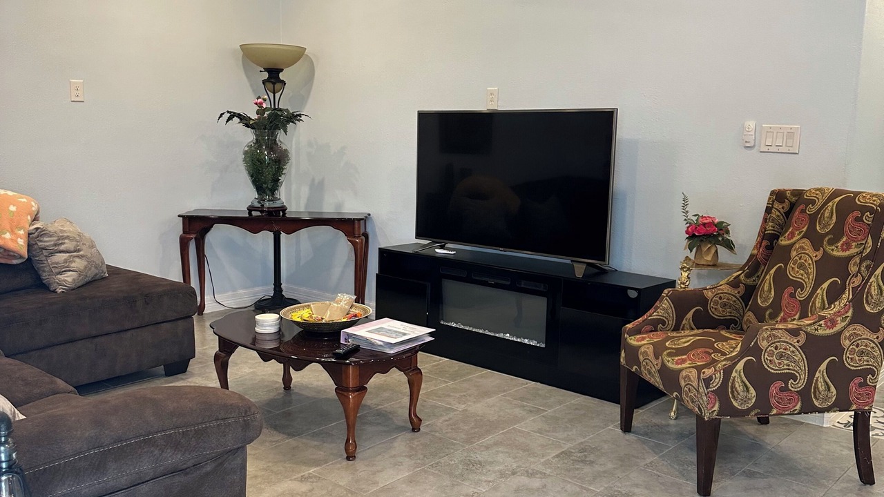 Photo of Livingroom in Northwest Los Angeles Heights